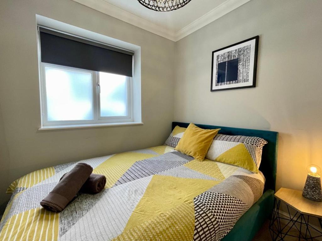 Stylish Modern Two Bedroom Apartment With Garden Κάρντιφ Εξωτερικό φωτογραφία